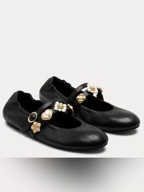NWT! Stuart Weitzman Soft leather Mary Jane Flats with Gold & Pearls sz 8.5 / 39